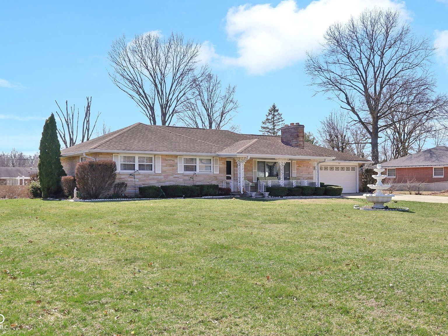 5309 Thornleigh Dr Indianapolis, IN 46226 - Thumbnail 2