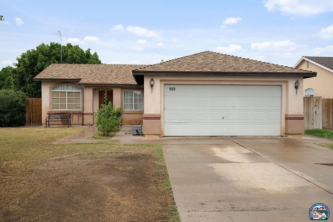 959 Pater St Brawley, CA 92227 - Thumbnail 2