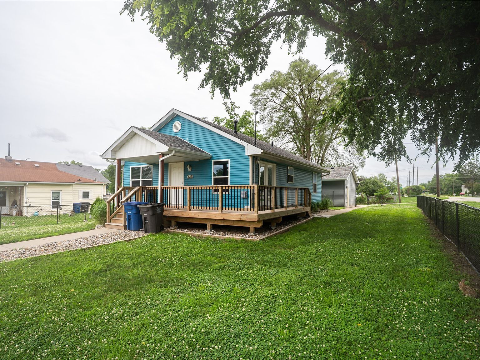 525 SE 9th St Des Moines, IA 50309 - Thumbnail 2