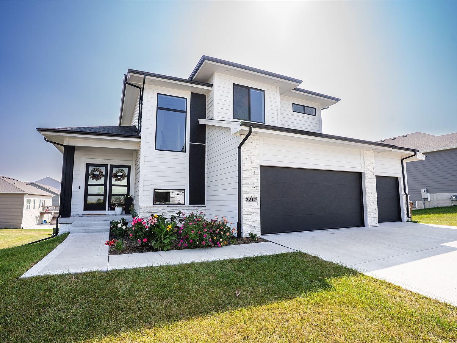 3217 Lakeview Dr SE Altoona, IA 50009 - Thumbnail 2