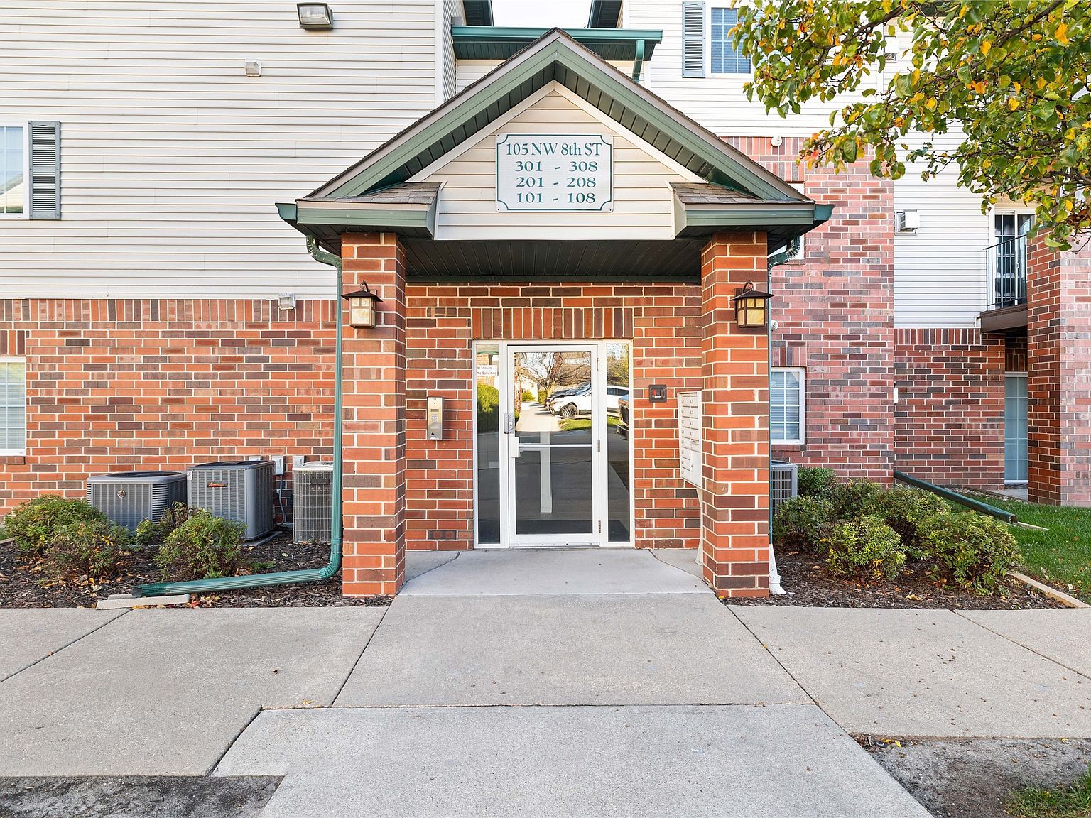 105 NW 8th St UNIT 106 Grimes, IA 50111 - Thumbnail 2