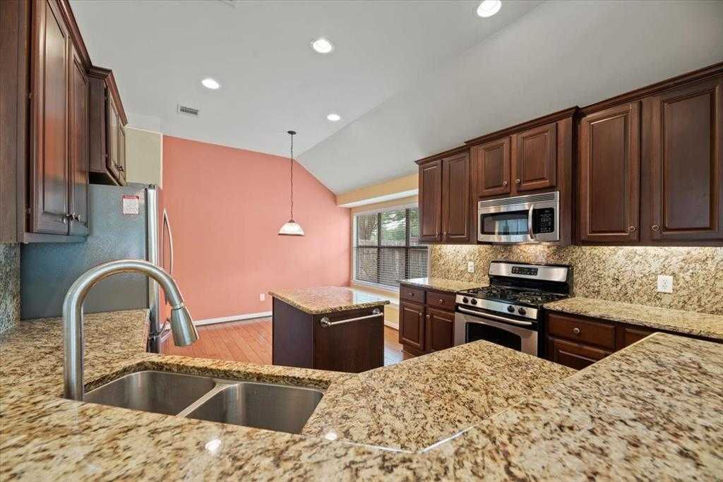 4303 Wellington Grove Lane, Katy, TX, USA, 77494 - Thumbnail 2