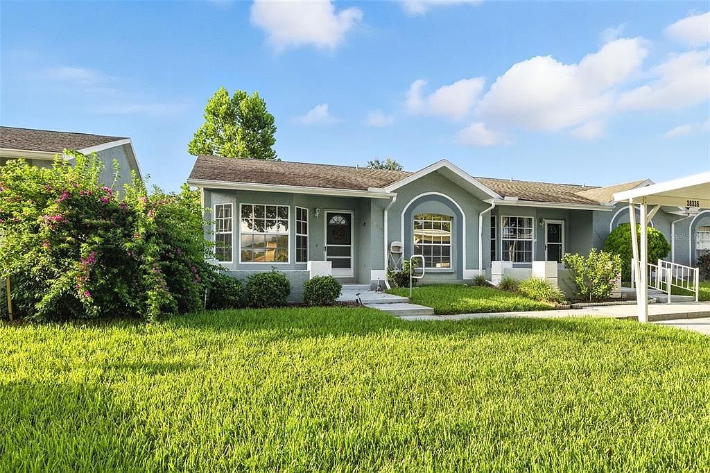 38335 Eucalyptus Dr Zephyrhills, FL 33542 - Thumbnail 2