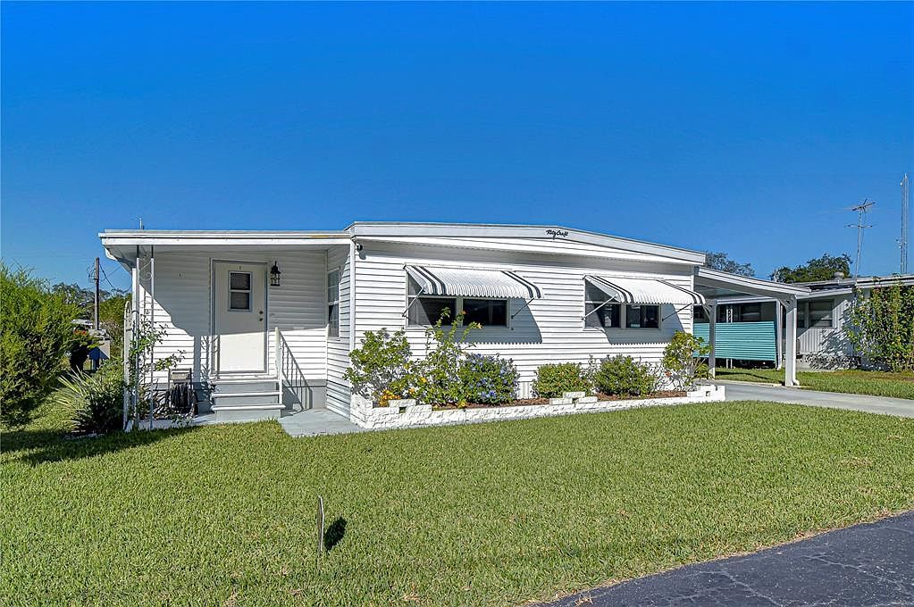 37303 Kinkaid Dr Zephyrhills, FL 33541 - Thumbnail 2