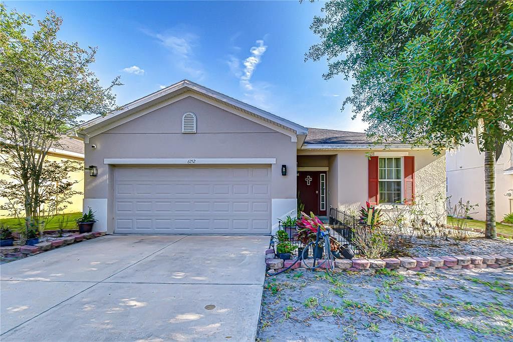 6252 Twin Bridges Dr Zephyrhills, FL 33541, 33541