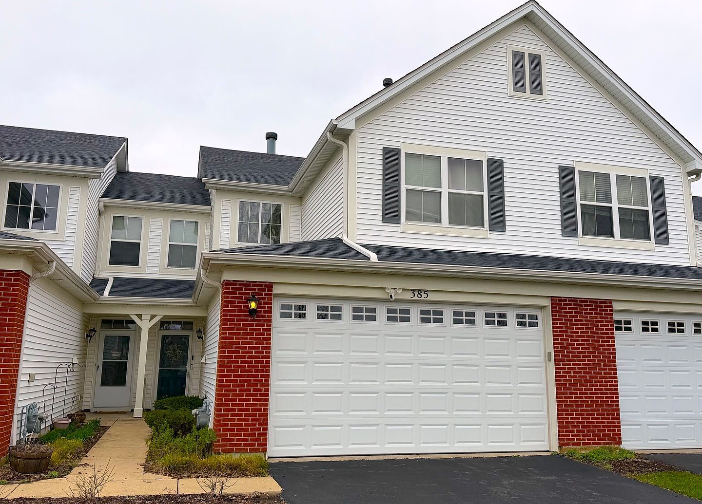 385 McGrath Dr Oswego, IL 60543  | New build