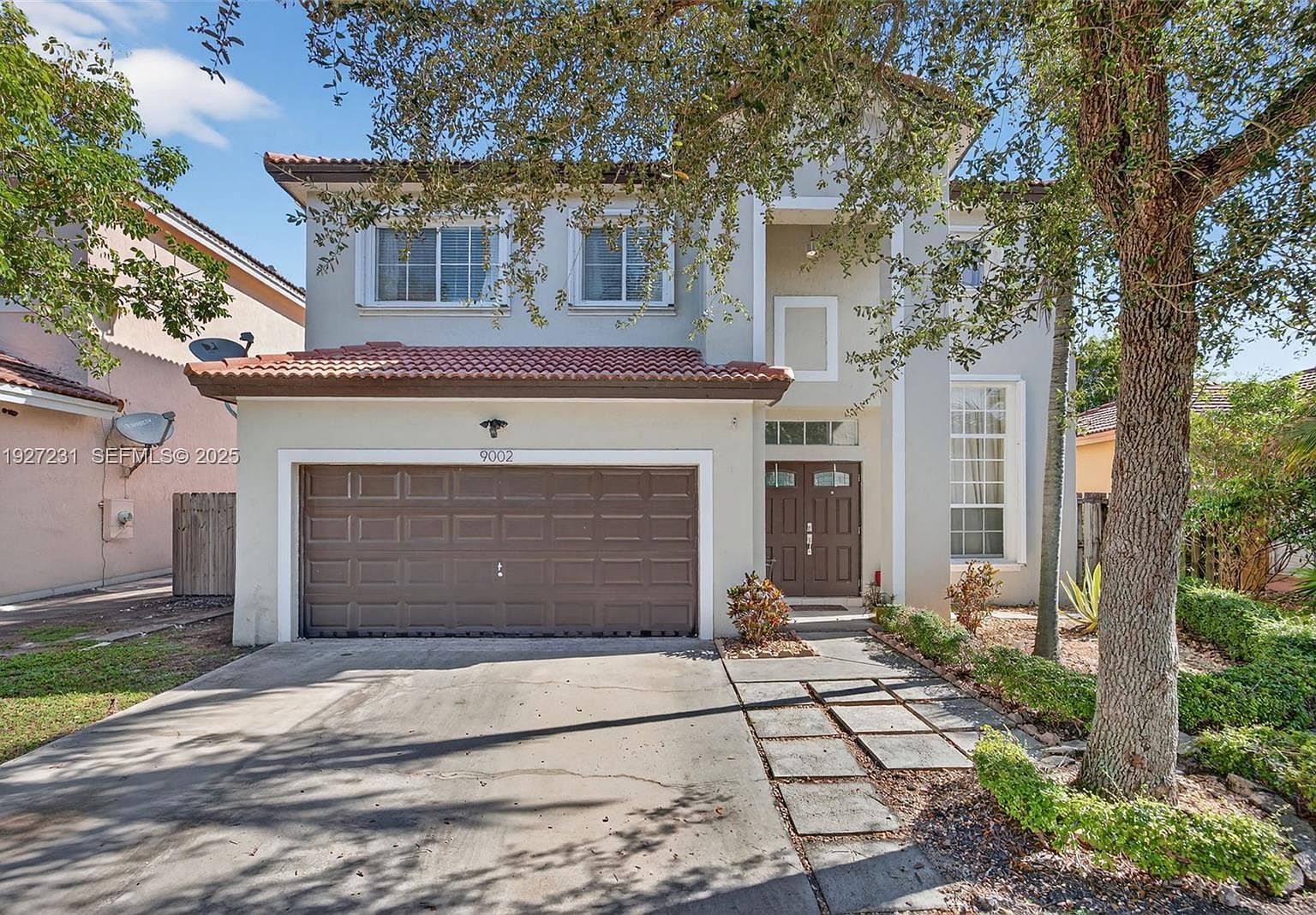 9002 SW 214th Ln Cutler Bay, FL 33189 - Thumbnail 2