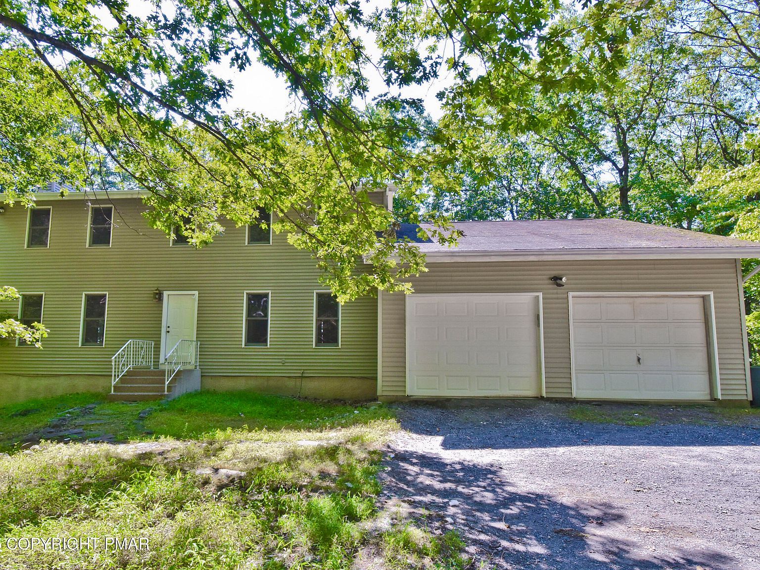 61 Arbutus Ln East Stroudsburg, PA 18302 - Thumbnail 2