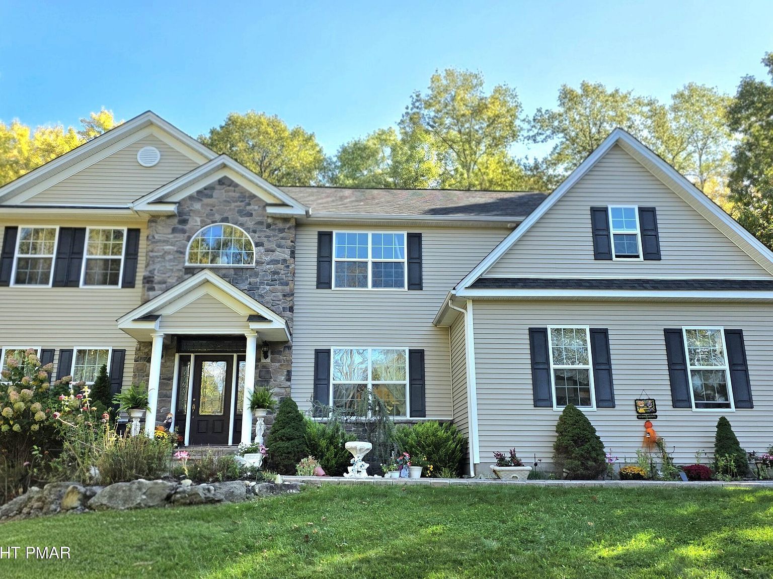 603 Washington Xing East Stroudsburg, PA 18301 - Thumbnail 2