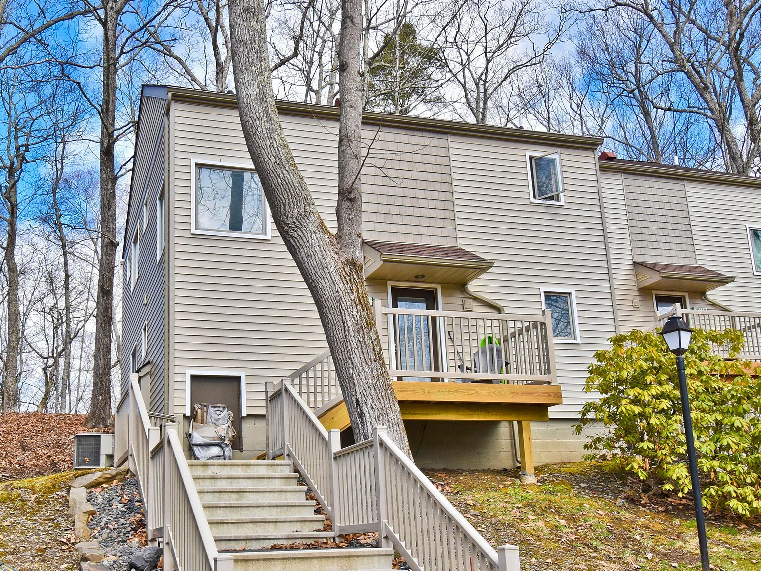 57 Valley View Dr East Stroudsburg, PA 18301 - Thumbnail 2