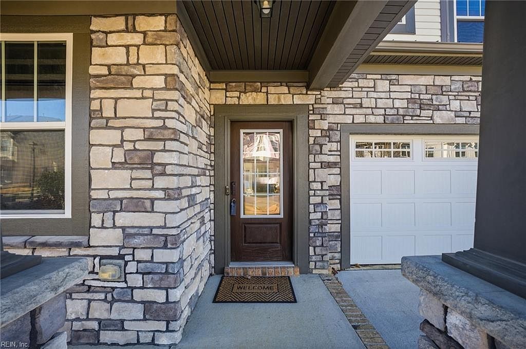 1417 Waltham Ln Newport News, VA 23608 - Thumbnail 2