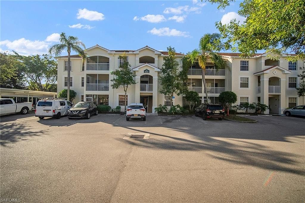 4645 Saint Croix Ln APT 1335 Naples, FL 34109 - Thumbnail 2