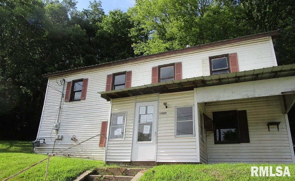 1903 Hershey Ave Muscatine, IA 52761 - Thumbnail 2