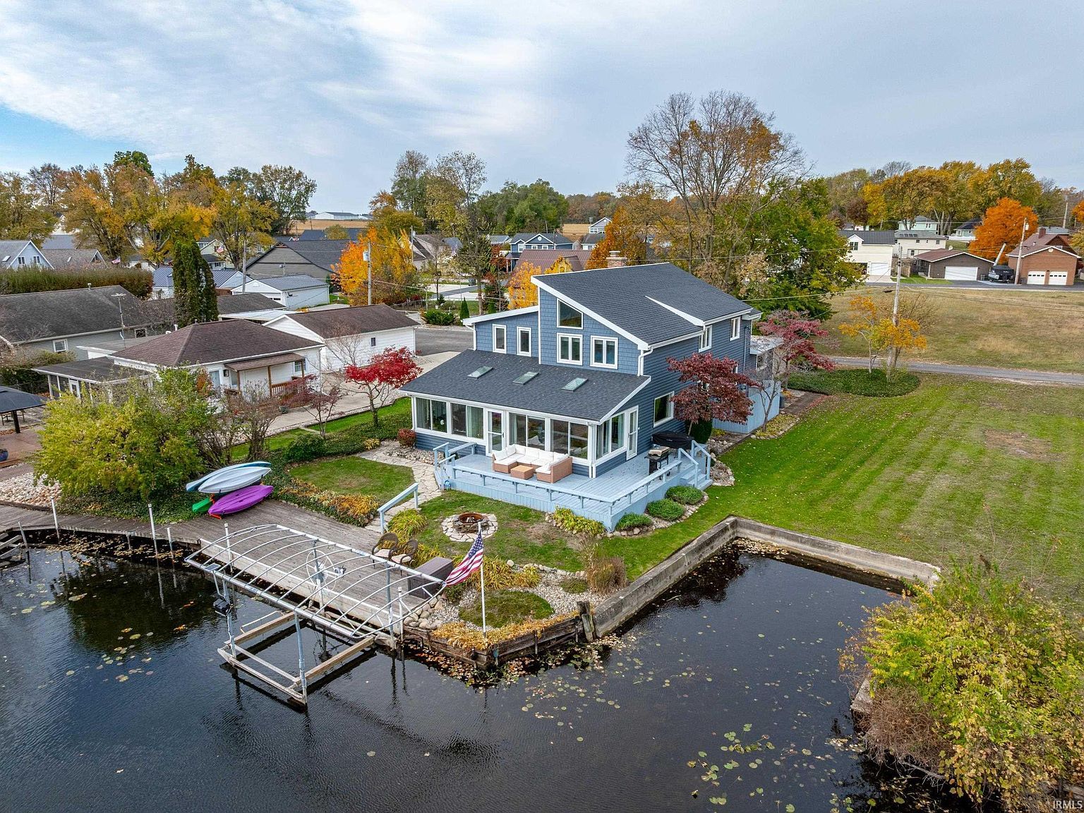 10492 N Elwood Ave Syracuse, IN 46567 - Thumbnail 2