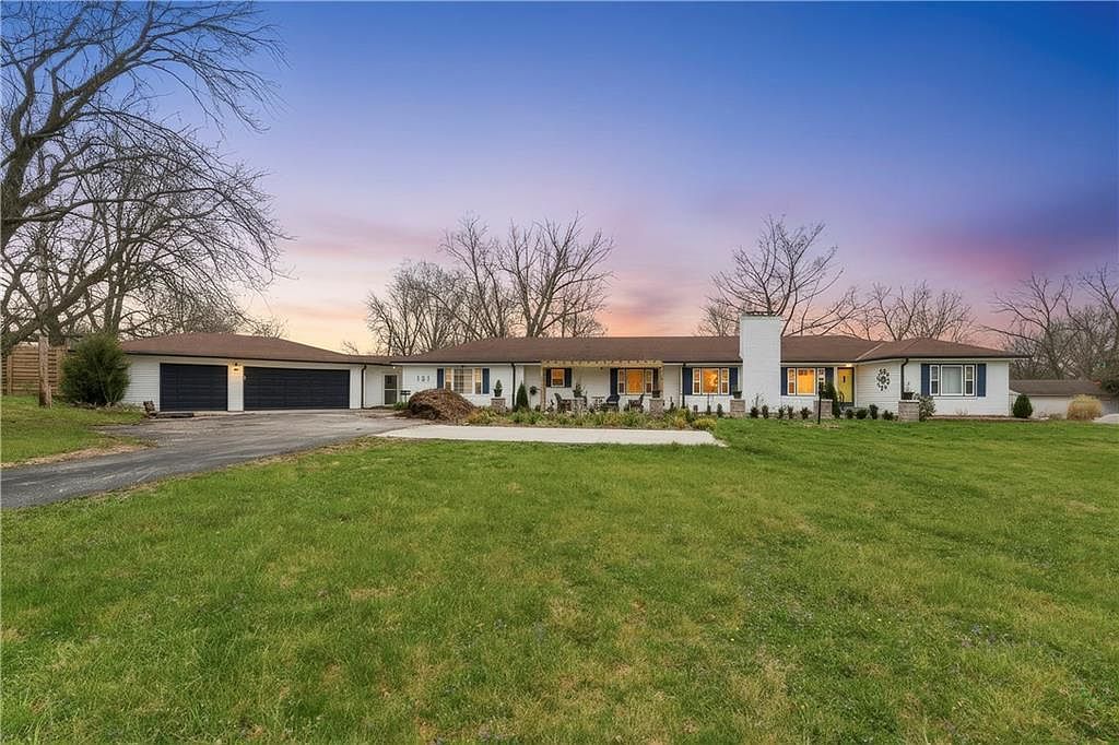 121 Highland Park Ave Excelsior Springs, MO 64024  | Single Family