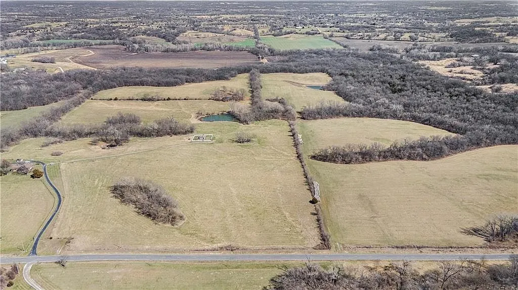 18211 Plattsburg Rd Holt, MO 64048, 64048