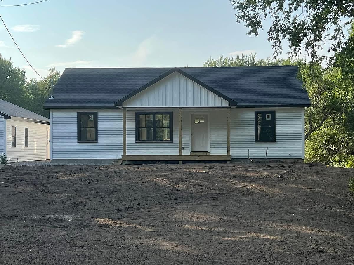 179 Dunton Rd Naples, ME 04055 - Thumbnail 2