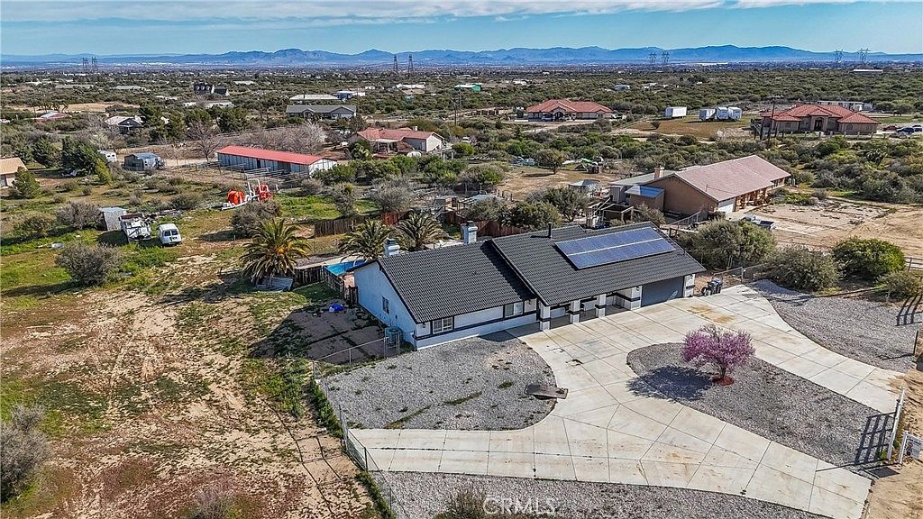 7426 Cedar St Phelan, CA 92371 - Thumbnail 2