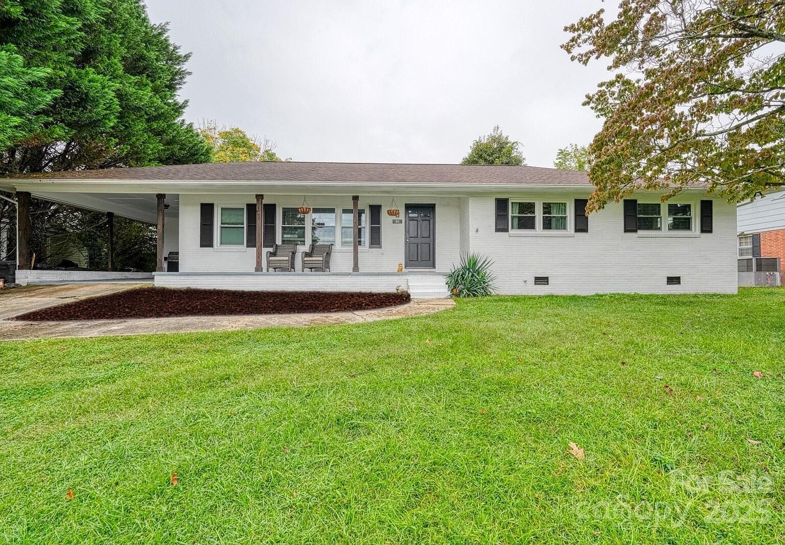 80 Morgan St Marion, NC 28752 - Thumbnail 2