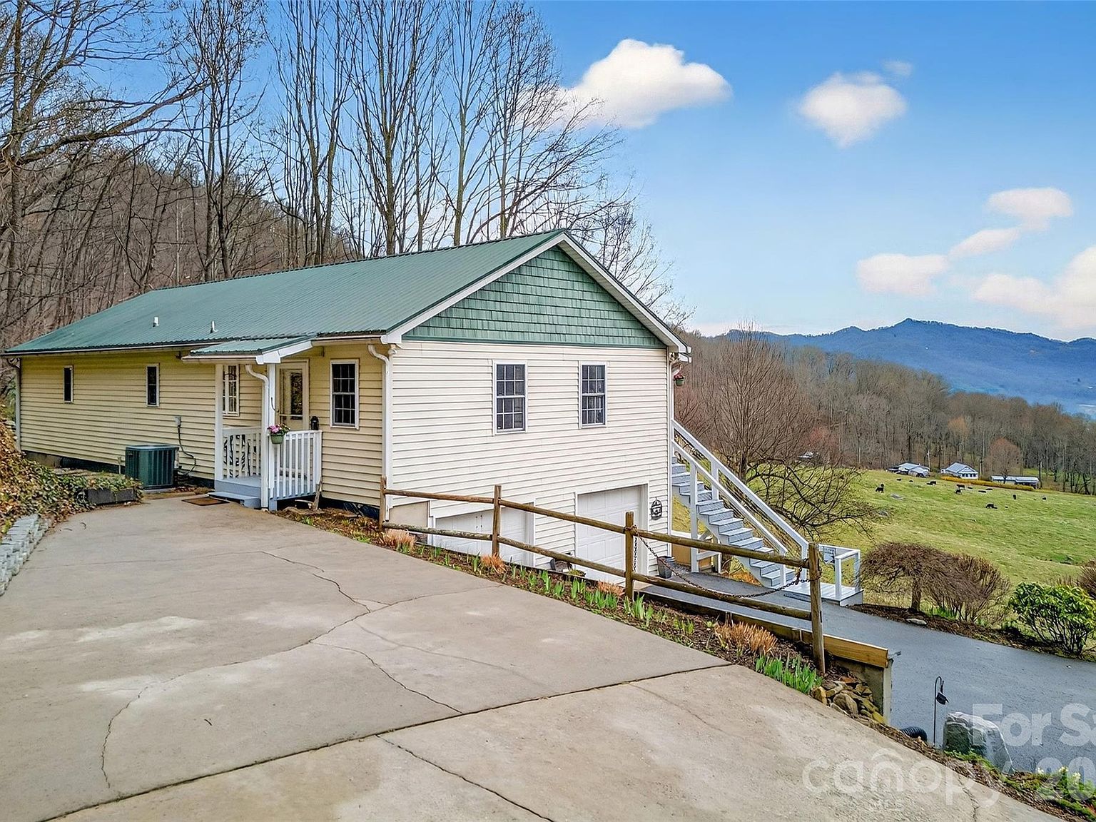 120 Mountain Mist Ln Waynesville, NC 28785 - Thumbnail 2