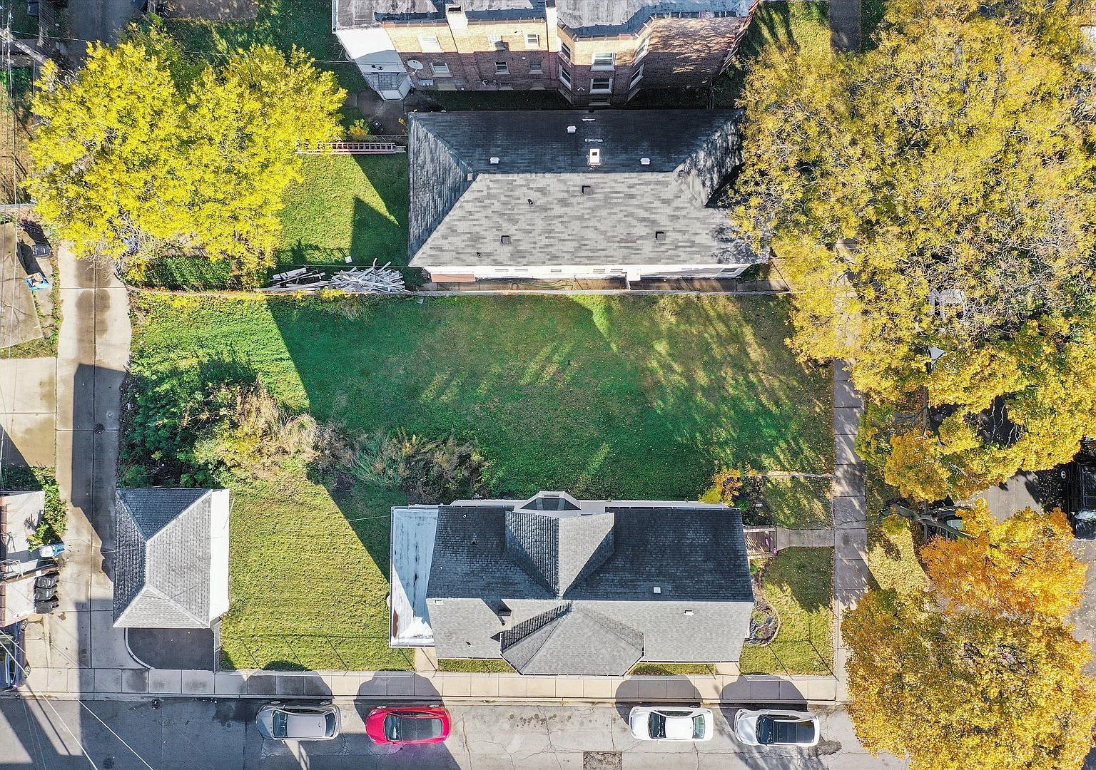 11442 S Prairie Ave Chicago, IL 60628 - Thumbnail 2