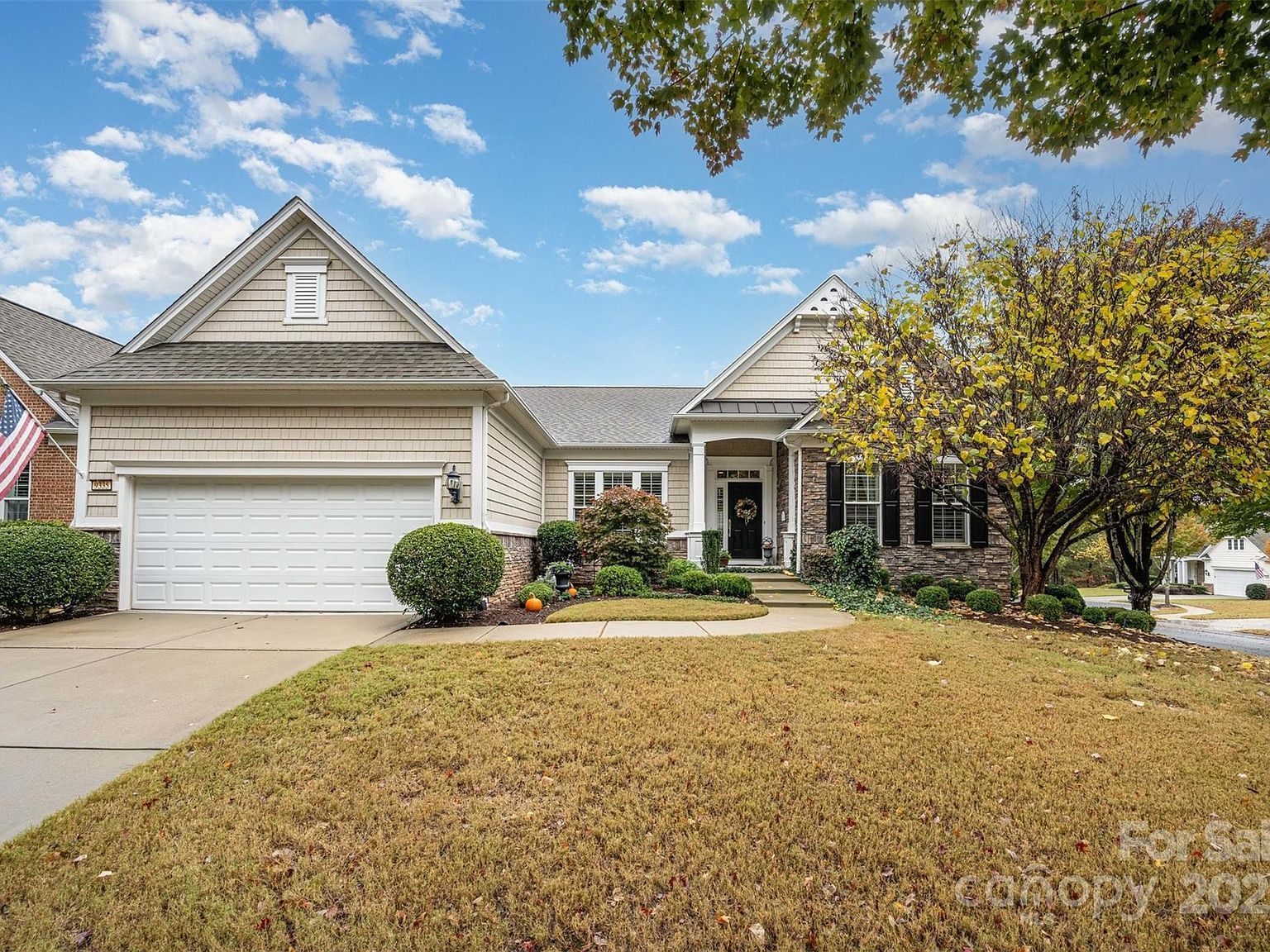 9335 Whistling Straits Dr Fort Mill, SC 29715 - Thumbnail 2