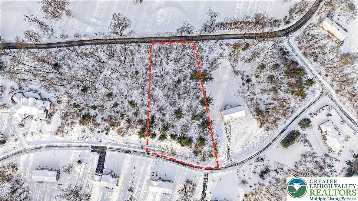 107 Rolling Hills Rd Stroudsburg, PA 18360  | Single Family