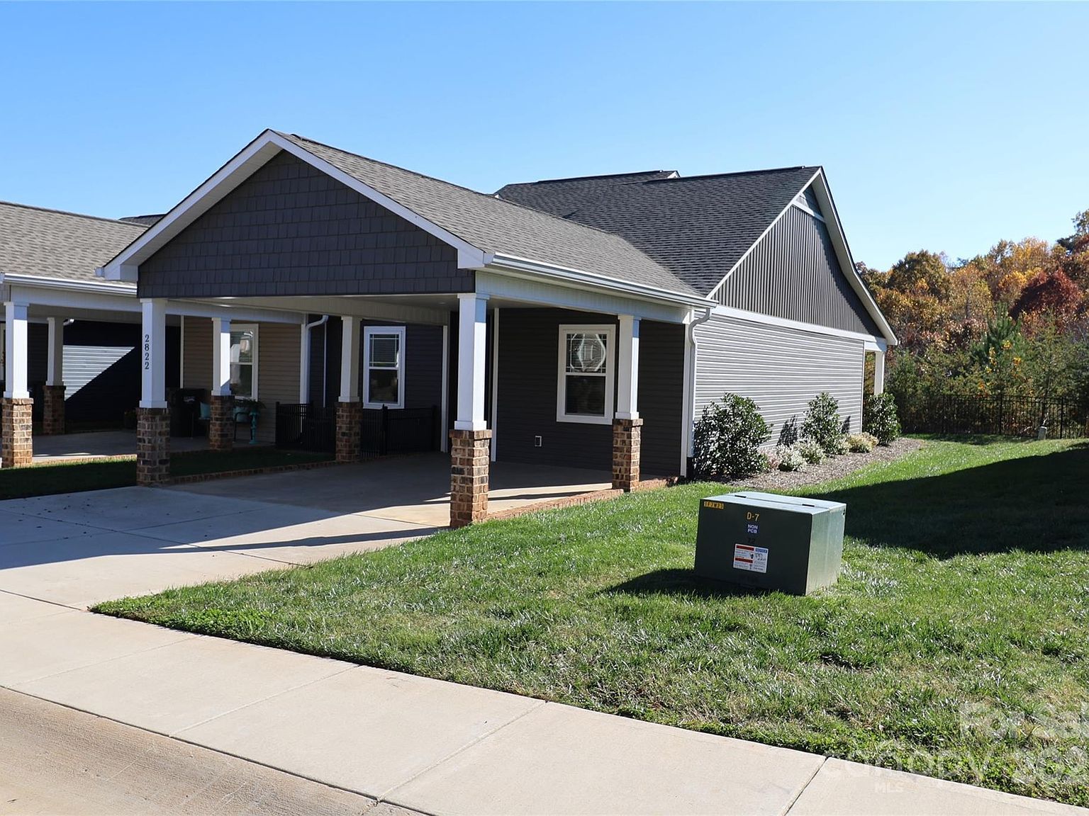 2822 15th Avenue Pl SE Hickory, NC 28602 - Thumbnail 2