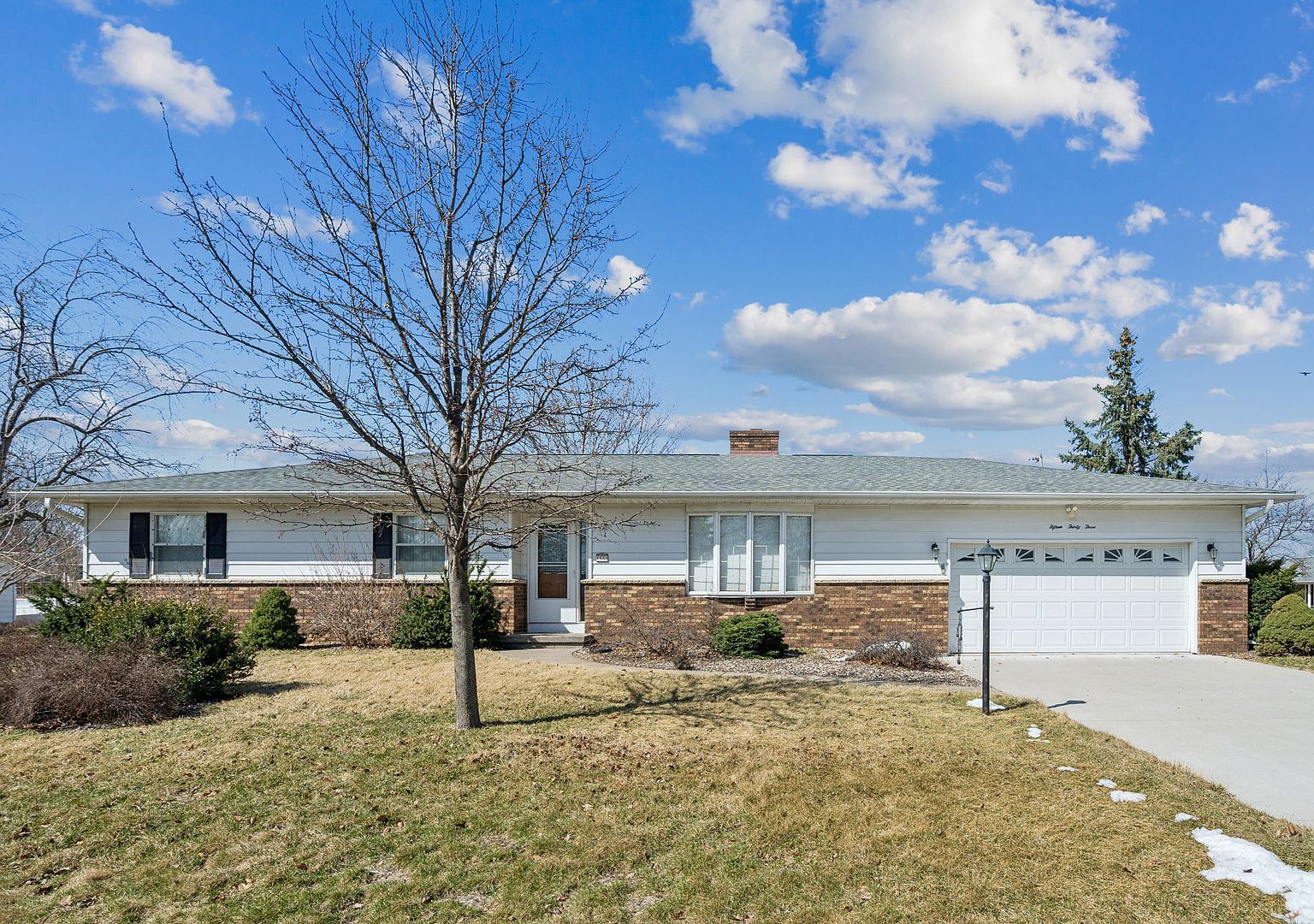 1533 2nd Ave Camanche, IA 52730  | Single Family