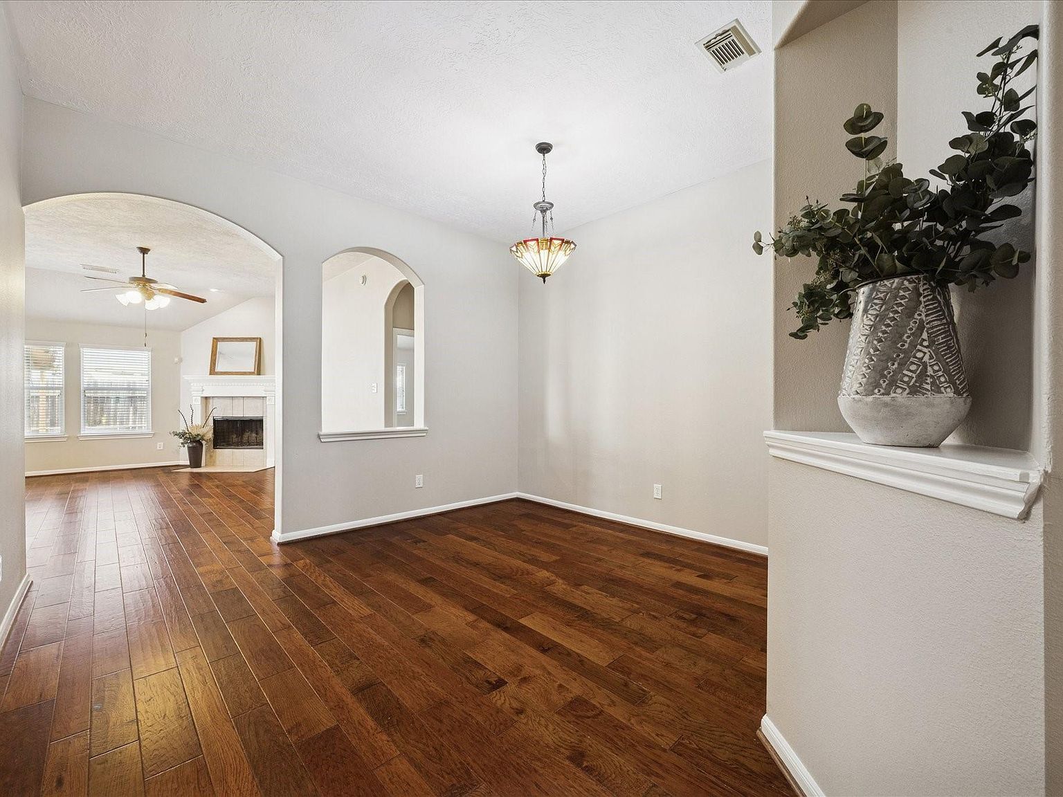 1909 Lazy Hollow Ln Pearland, TX 77581  | Single Family