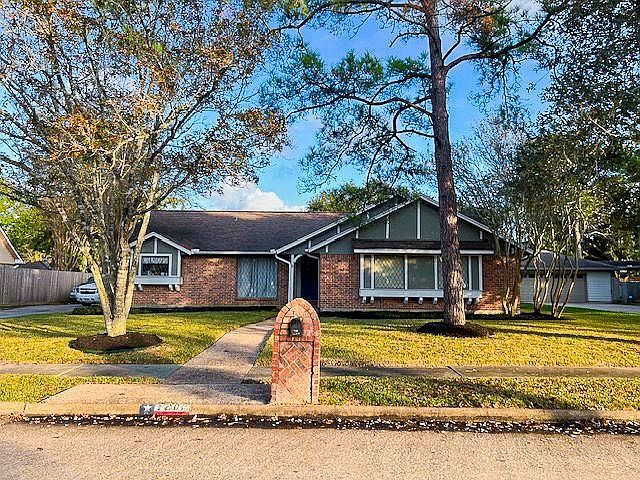 1203 Middlecreek St Friendswood, TX 77546  | Single Family