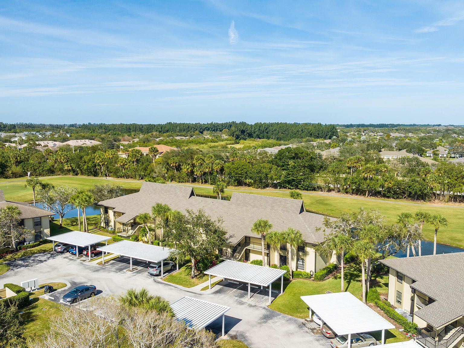 29 Plantation Dr APT 203 Vero Beach, FL 32966 - Thumbnail 2