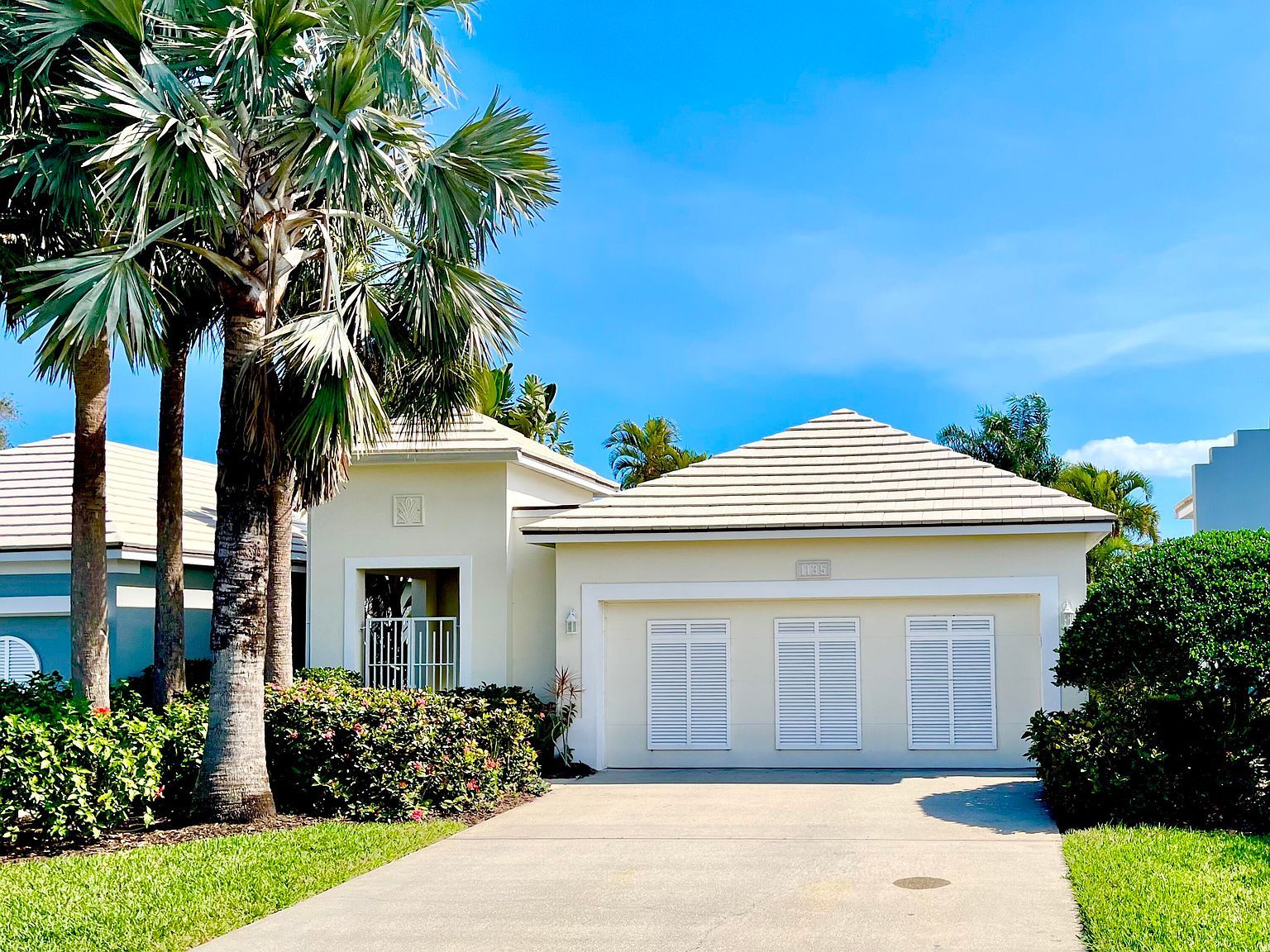 1135 Saint Georges Ln Vero Beach, FL 32967 - Thumbnail 2