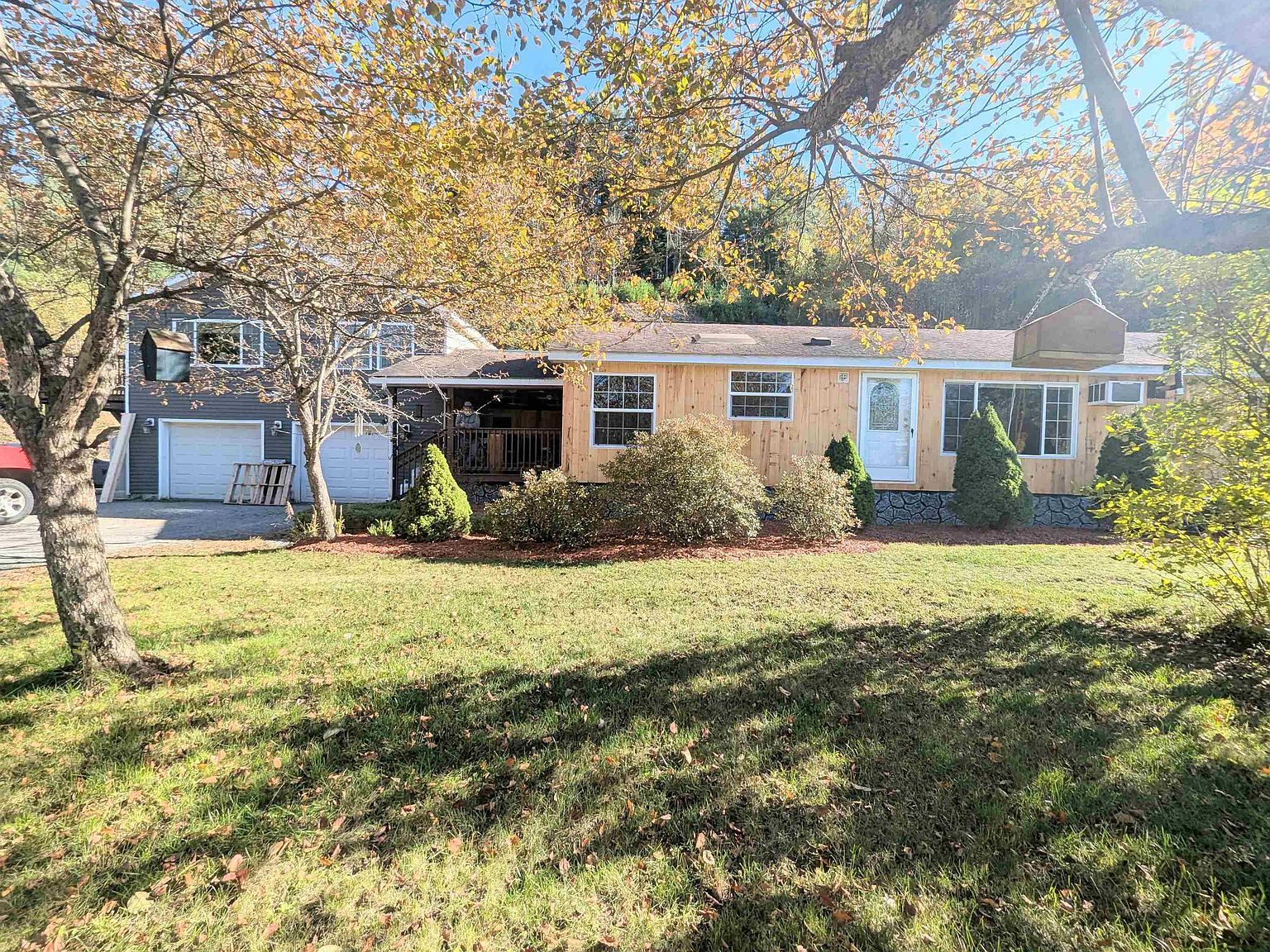 43 Crestwood Dr Saint Johnsbury, VT 05819 - Thumbnail 2