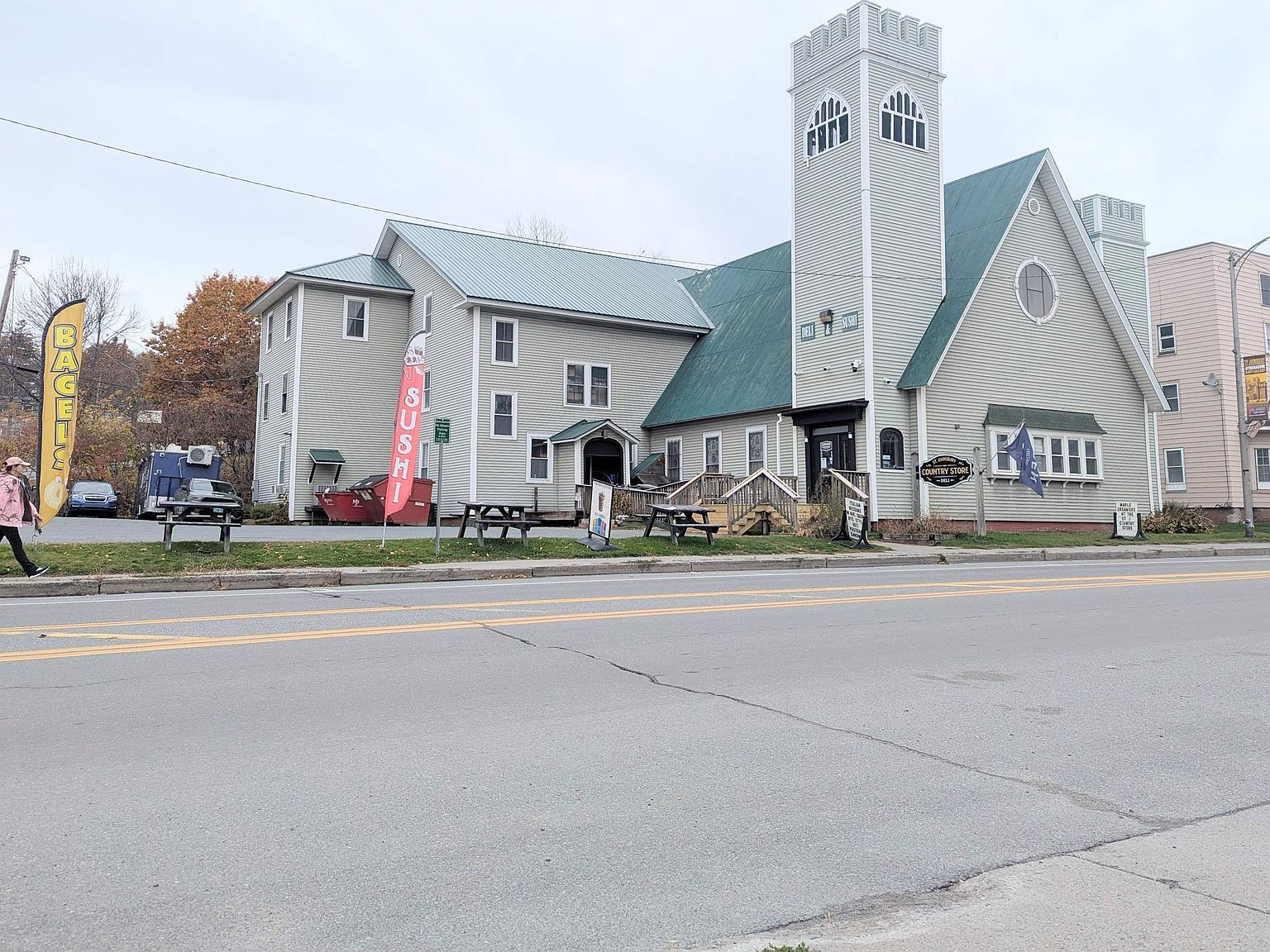 537 Railroad St Saint Johnsbury, VT 05819 - Thumbnail 2