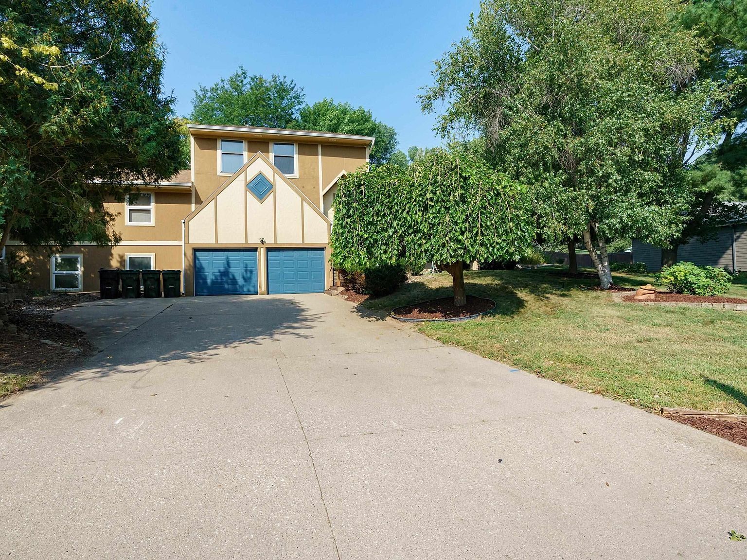 3725 Lindenwood St Sioux City, IA 51104 - Thumbnail 2