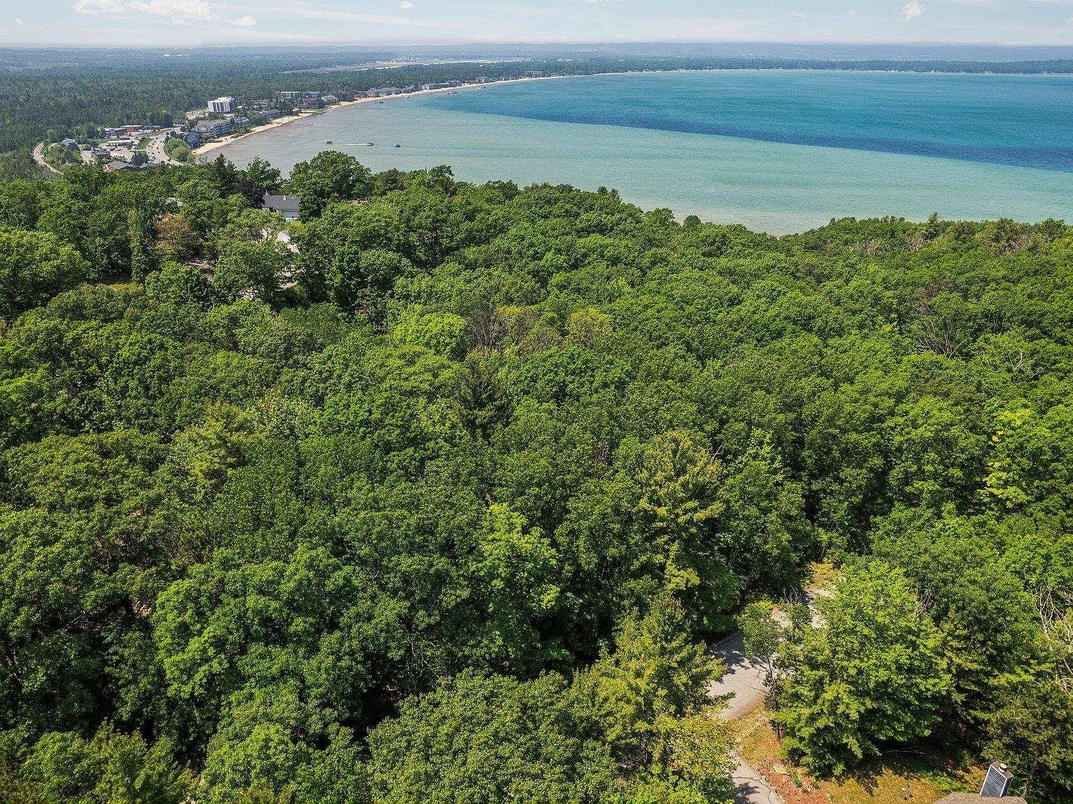 4513 Weathering Heights Rd #1-4 Traverse City, MI 49686 - Thumbnail 2