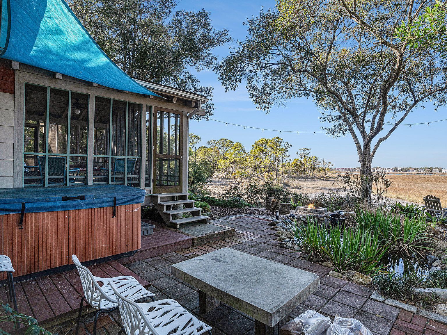 520 E Huron Ave Folly Beach, SC 29439 - Thumbnail 2