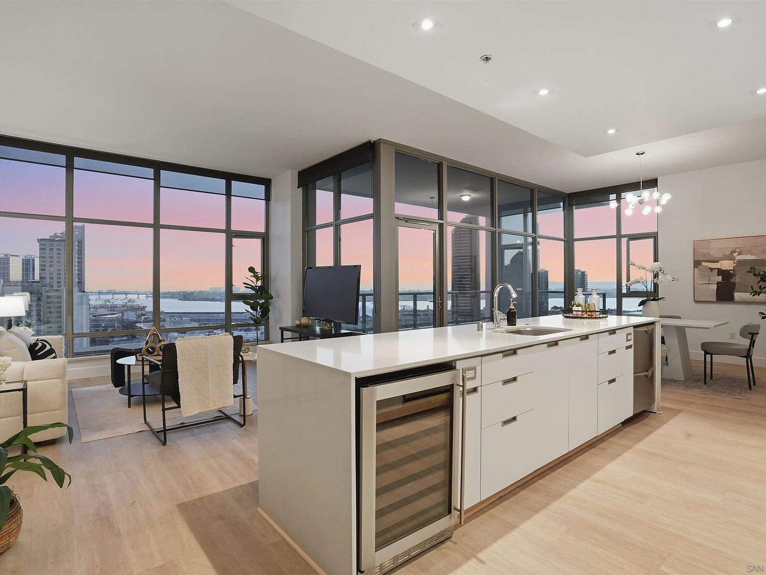 575 6th Ave UNIT 1705 San Diego, CA 92101 - Thumbnail 2