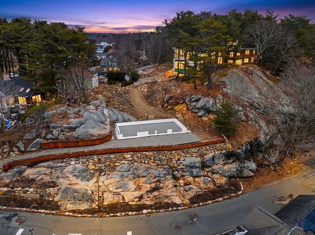 1 Sea St Manchester, MA 01944  | Land/Lot