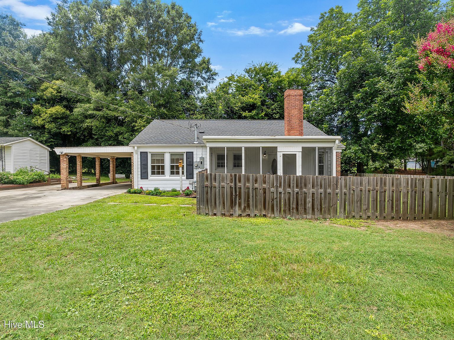 401 W McNeill St Lillington, NC 27546 - Thumbnail 2