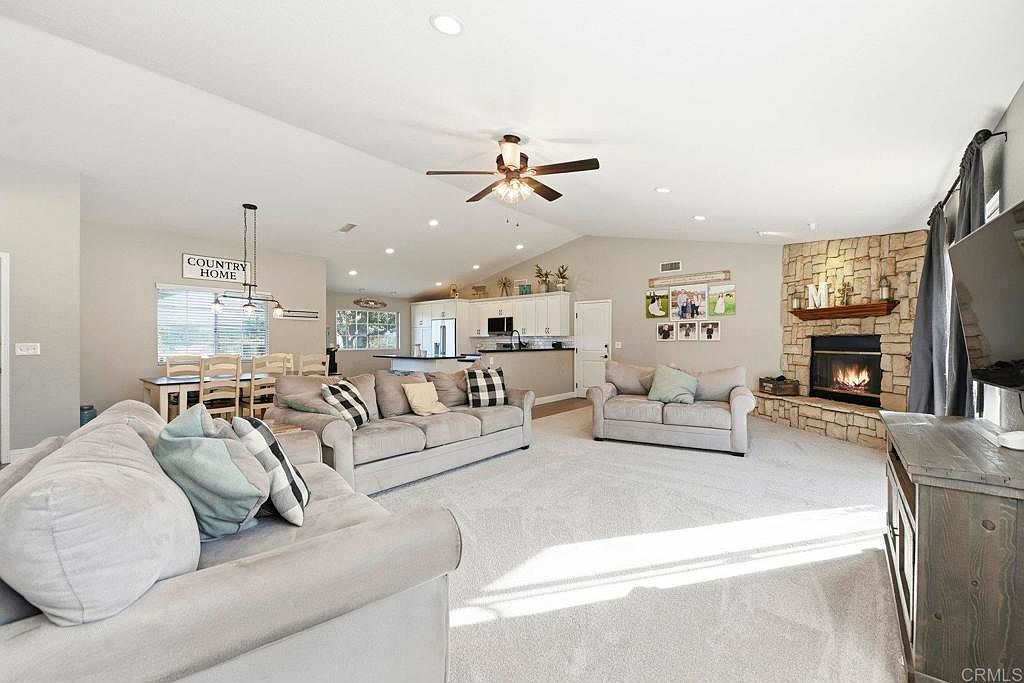 13638 W Oak Glen Rd Valley Center, CA 92082 - Thumbnail 2