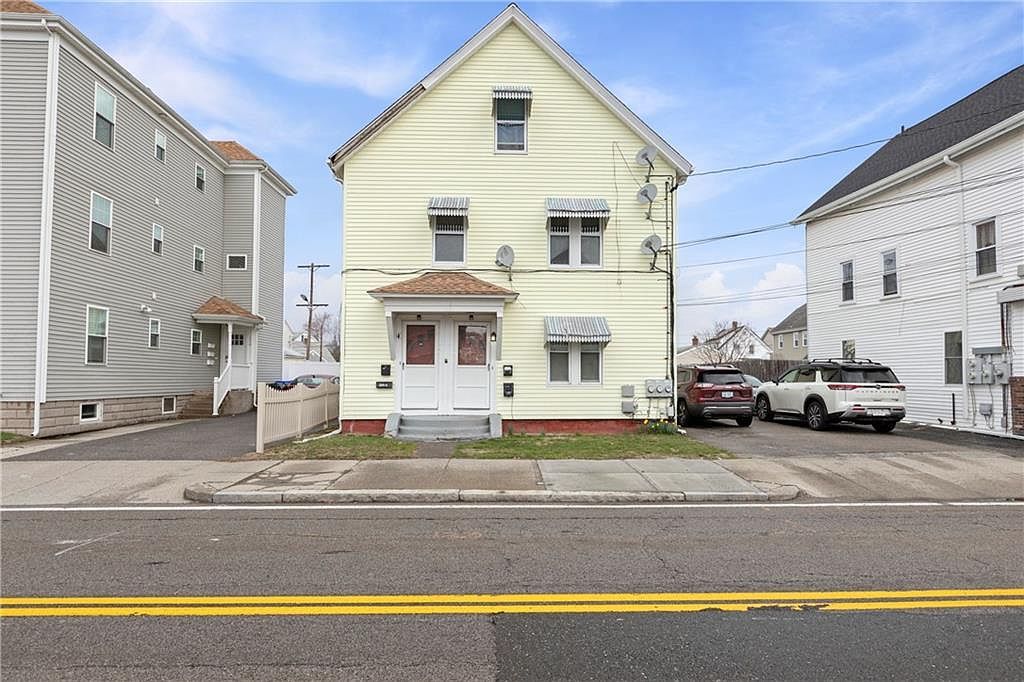 400 Benefit St Pawtucket, RI 02861  | Multi Family