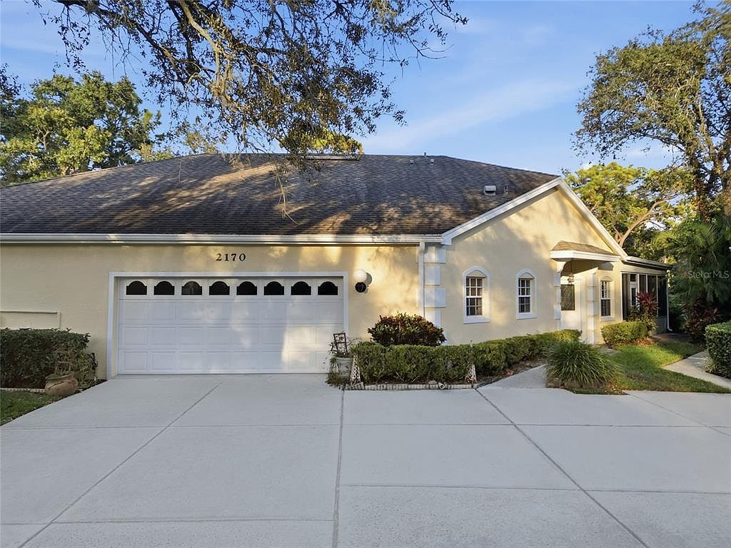 2170 Oak Forest Ln Palm Harbor, FL 34683 - Thumbnail 2