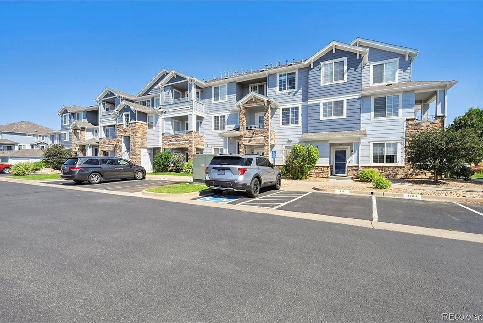 5255 Memphis St UNIT 207 Denver, CO 80239 - Thumbnail 2