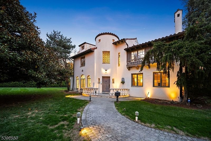 3 Serafin Pl Glen Rock, NJ 07452 - Thumbnail 2