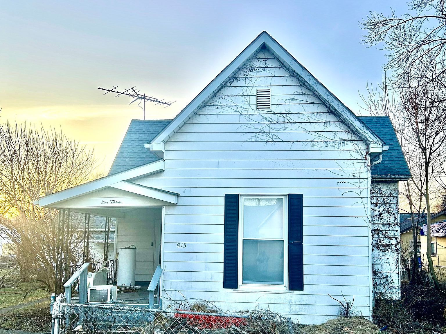 913 Cottage Ave Anderson, IN 46012 - Thumbnail 2