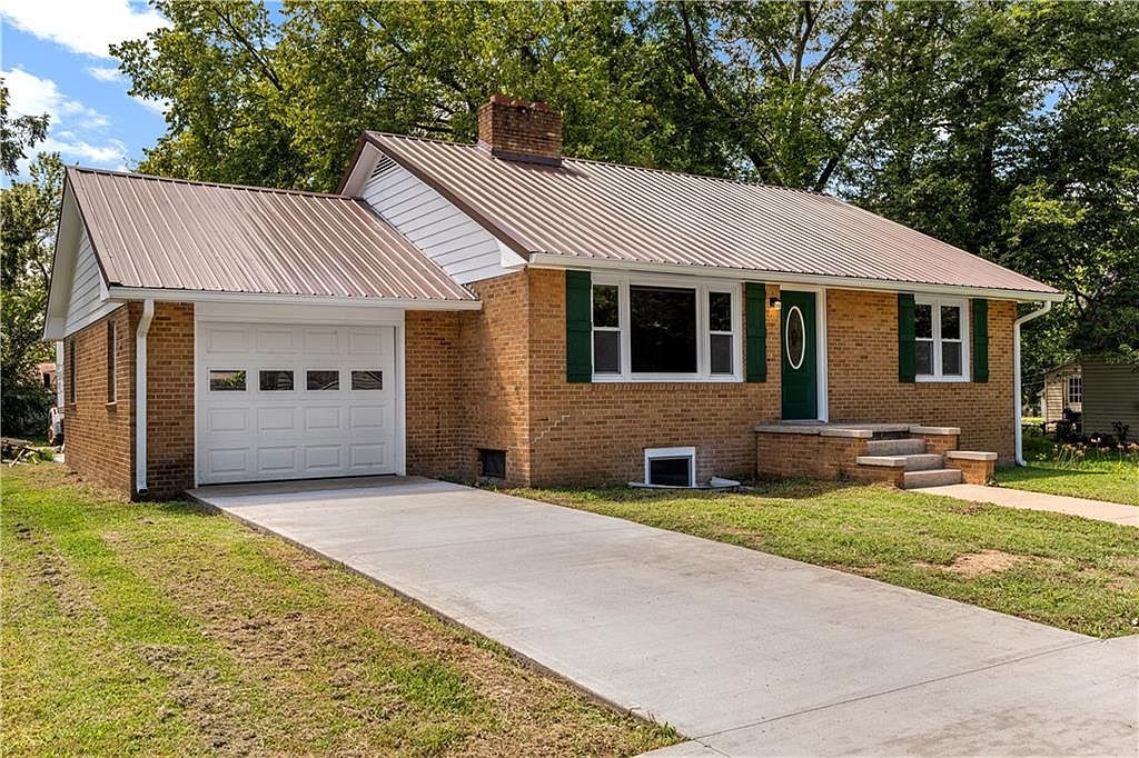 115 W Walnut St Rich Hill, MO 64779 - Thumbnail 2