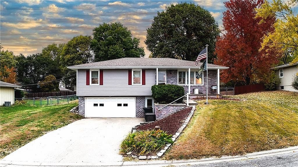 5309 Ethel Dr Saint Joseph, MO 64506 - Thumbnail 2