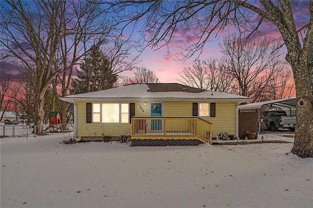 1404 N Howenstein Ave Cameron, MO 64429 - Thumbnail 2